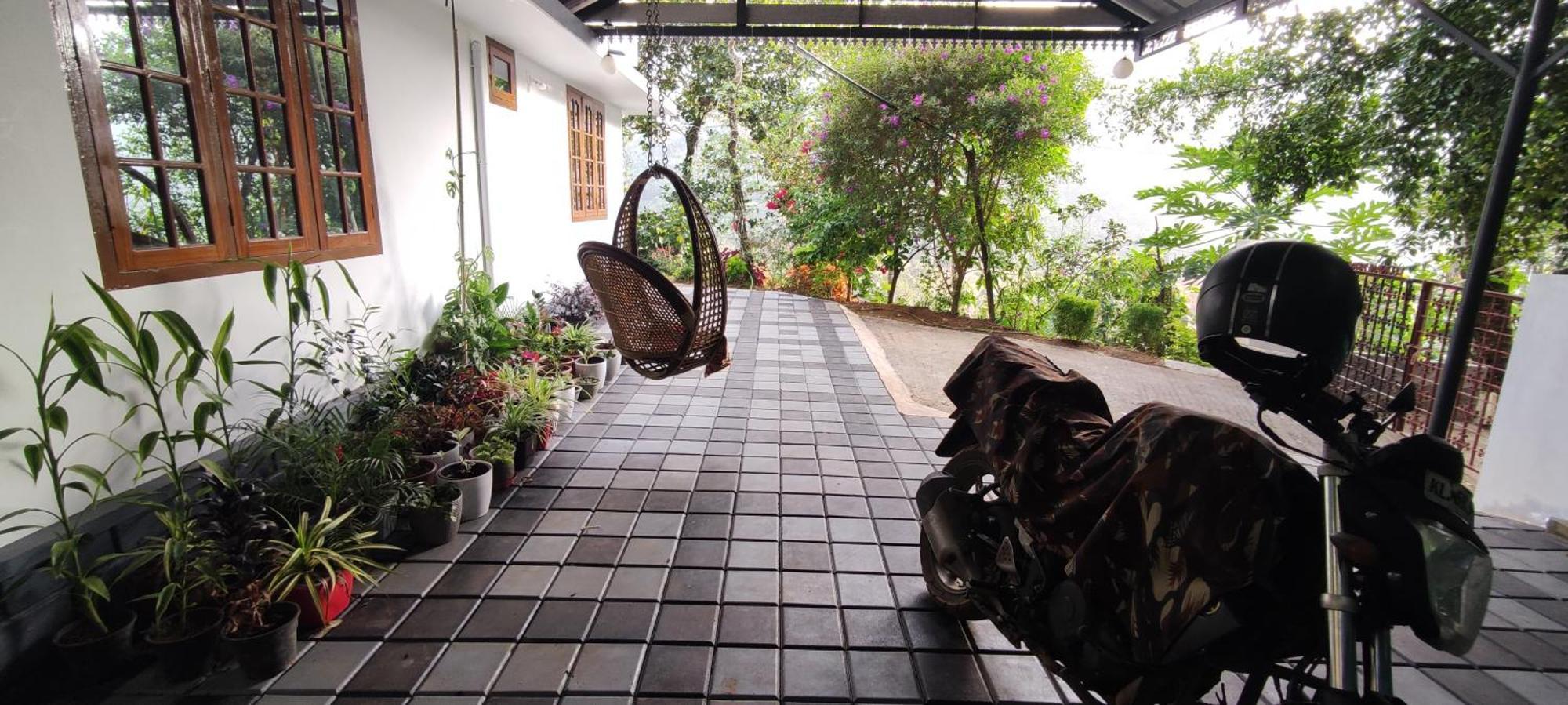 Koonamparayil Home Stay Munnar Anaviratty-Family Only Exteriör bild